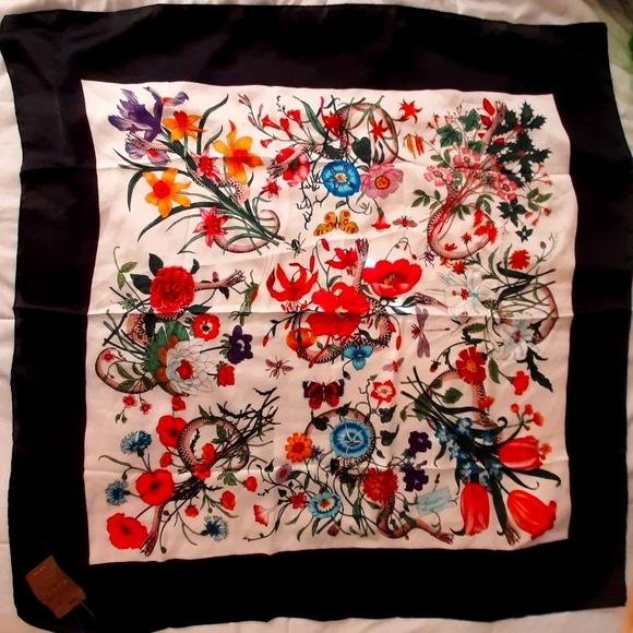 Gucci Flora Snake Print Silk Scarf - Picture 1 of 2